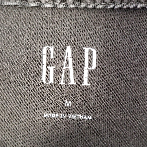 Gap gray tee, size M - Picture 2 of 3